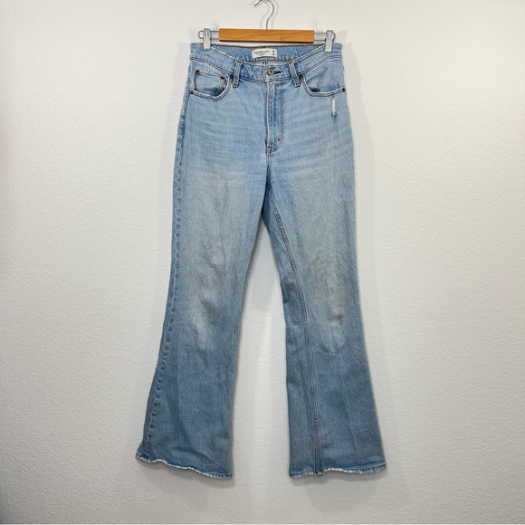 Abercrombie & Fitch Women's Vintage Flare High Rise Jean size 6/28R - Picture 2 of 9